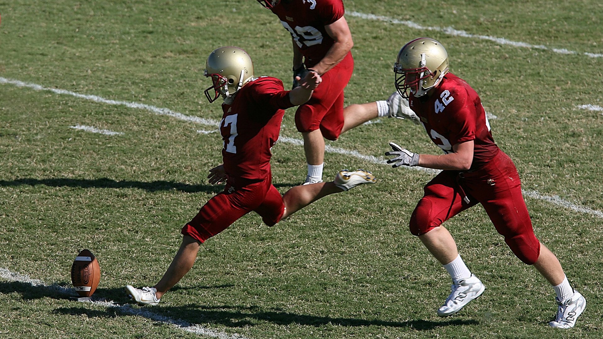 巴萨精妙传递连贯推进攻防转换,巴萨传控足球